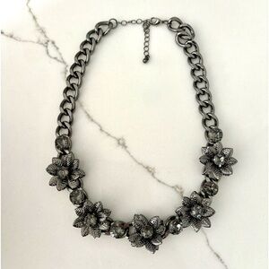 Floral and chain choker adjustable necklace with smoky rhinestones